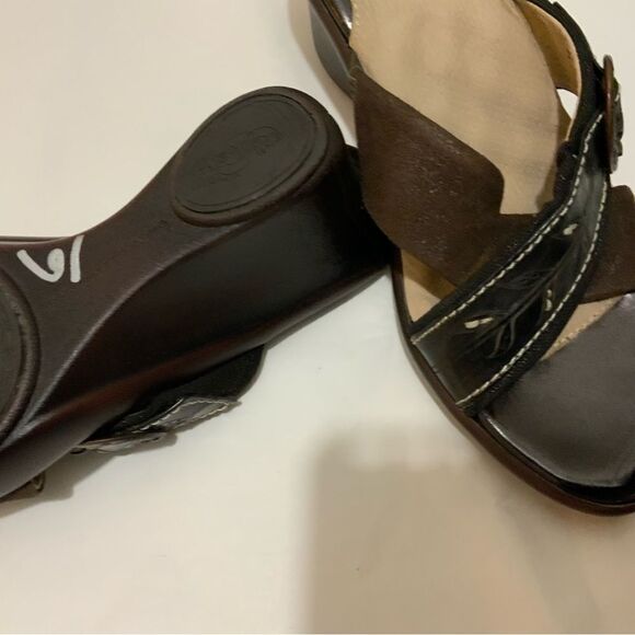 Softwalk Women's Wedge Sandals, size 8M - Picture 10 of 10